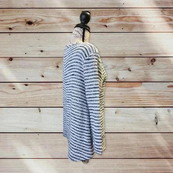 LOFT BLACK AND WHITE LIGHT SWEATER SIZE LARGE WITH STRIPES - Picture 2 of 6